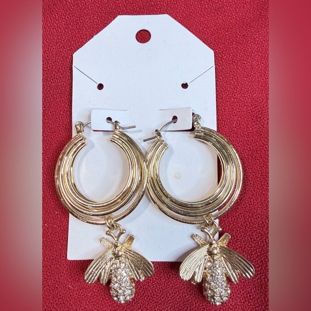 Gold Hoop Earrings with Bee Dangles NWOT